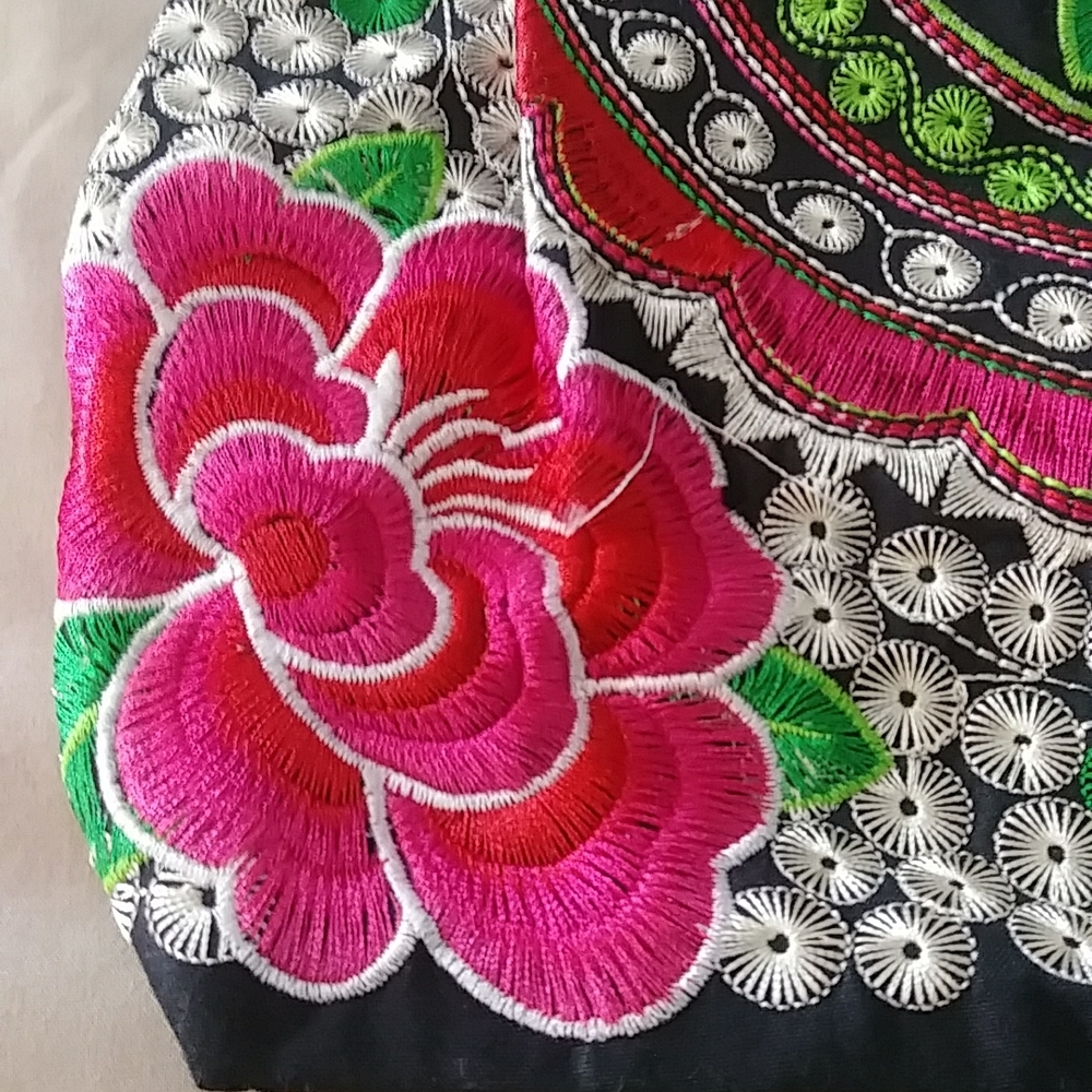 VINTAGEHand Embroidered Flower Handbag - Made In Mexico - Picture 4 of 6